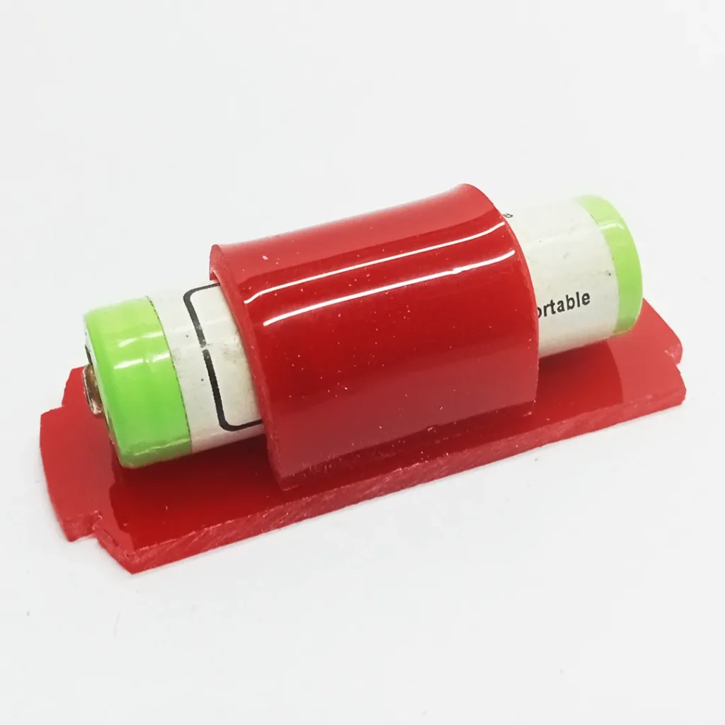 Battery holder used in rugged Bluetooth speaker