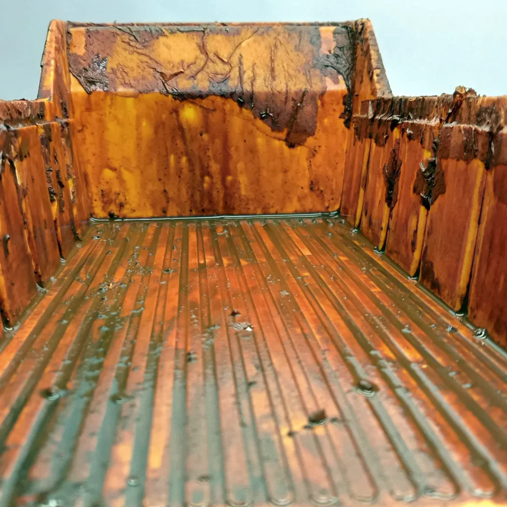 After first-cut coloring on dumper