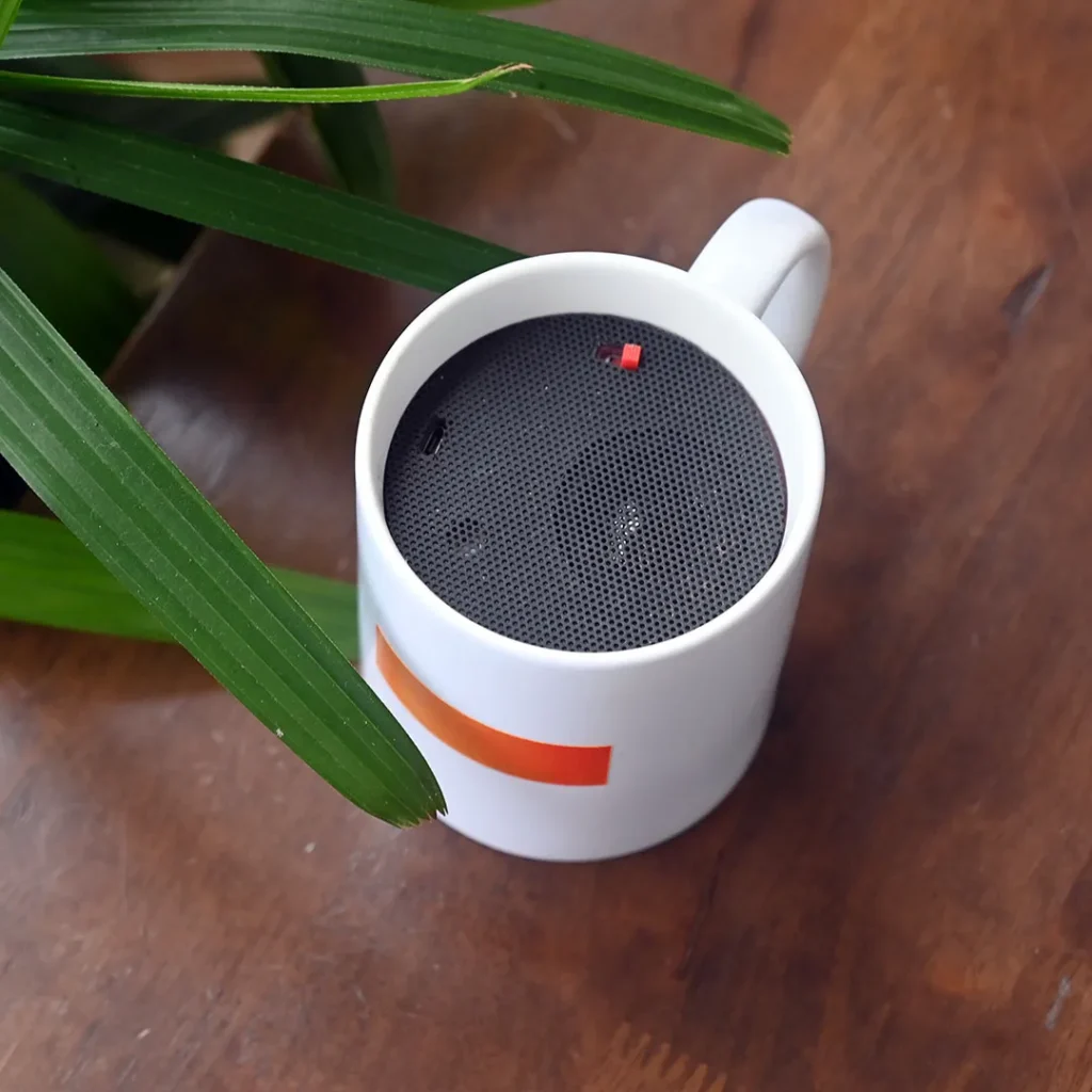 Coffee mug BT speaker shot 2