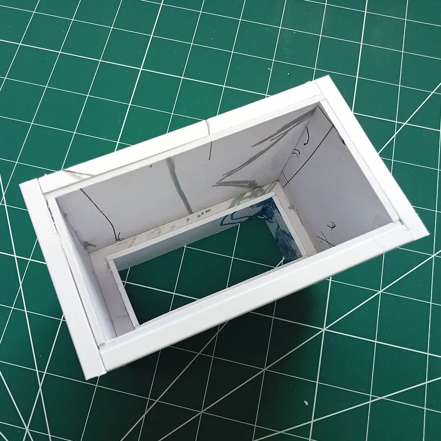 structure to provide speaker mounting hole part3
